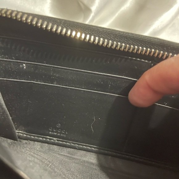 GUCCI Guccisima Navy and Black Leather Round Zipper Long Wallet - Picture 9 of 12